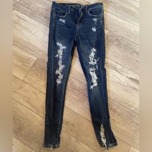American Eagle Distressed jeans